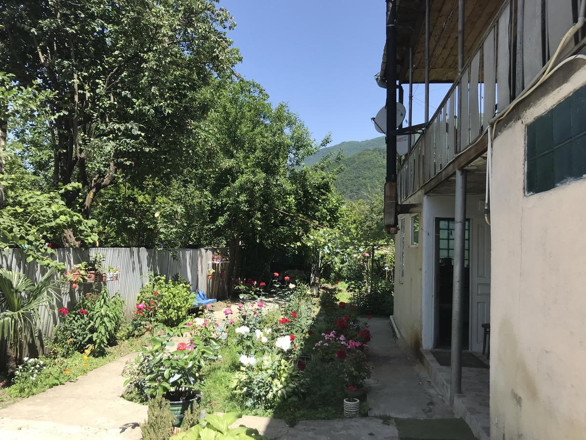 Hotel Chveni Ezo Ambrolauri Exterior foto